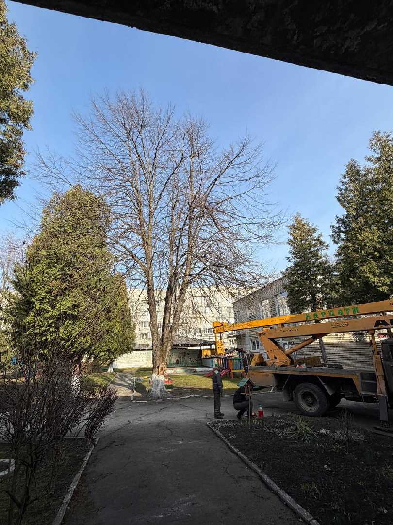 Адміністрація та колектив ЗДО №15 «Лелеченька» висловлюють щиру подяку Управлінню освіти Дрогобицької міської ради, а саме Петру Шевʼяку та усій його команді, за постійну підтримку та сприяння.