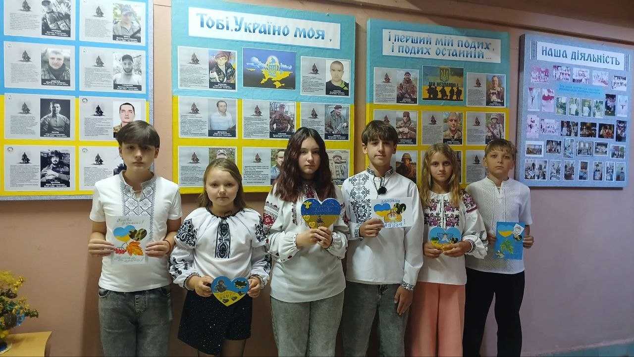 Вітаємо з Днем захисників та захисниць України