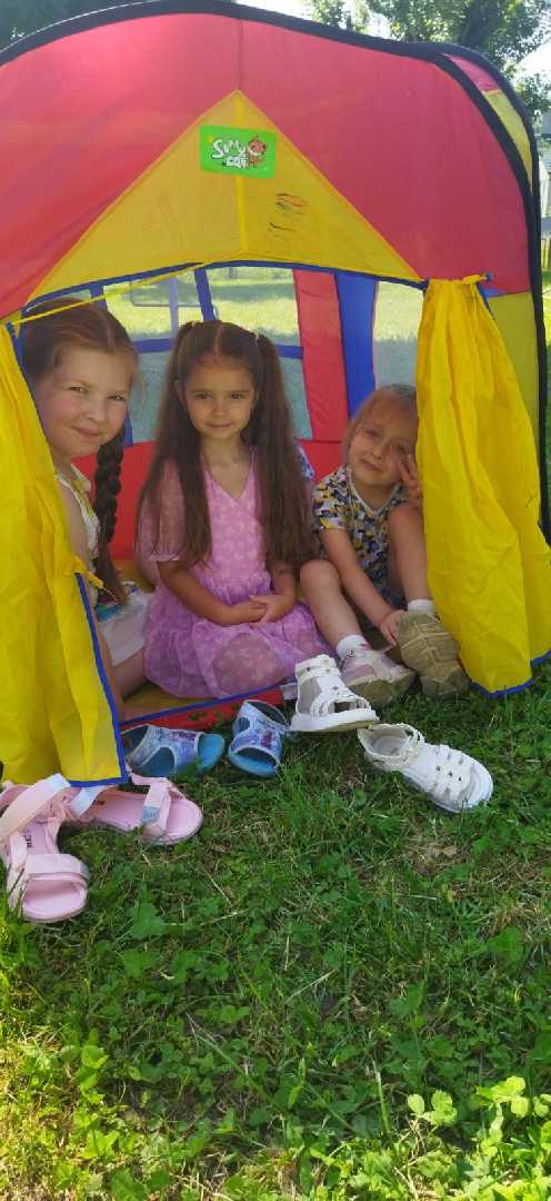 Літо : час сонця, тепла і незабутніх вражень.