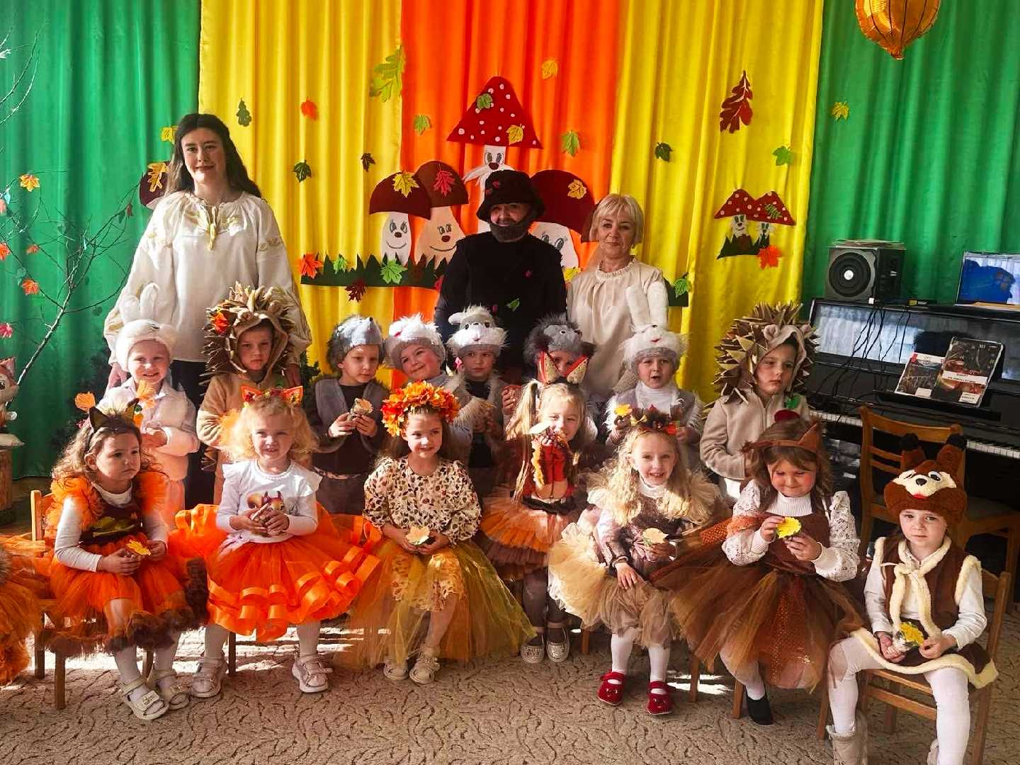 Осінь – симфонія кольорів, яку складає природа.